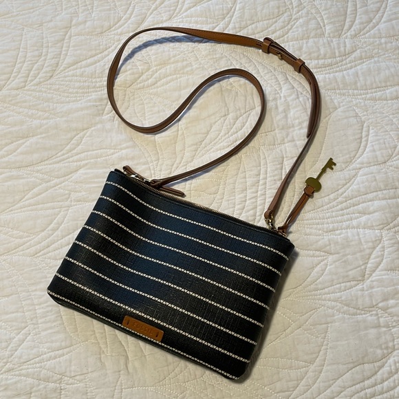 Fossil Cross Body Purse - Picture 1 of 4